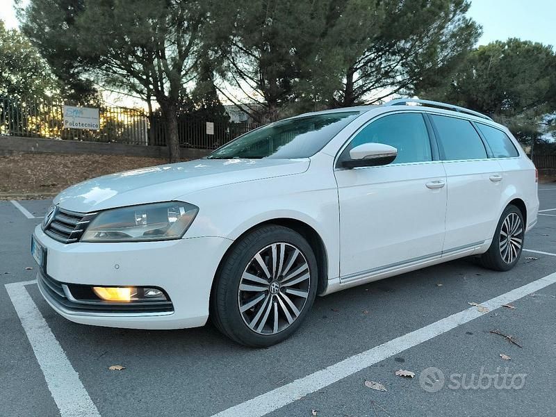 Bianco Usata 2011 VW Passat Station wagon | 6500 € (Ottimo prezzo) - Immagine 1/4