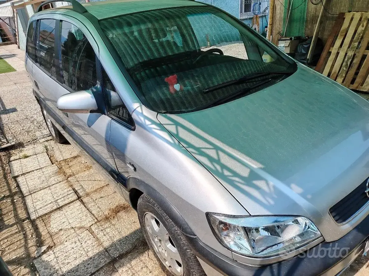 Usata Opel Zafira 125 CV (91 kW) 2001 Grigio Monovolume