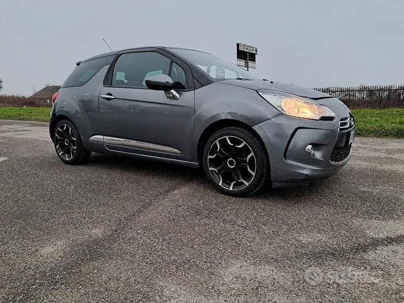 Usata DS Automobiles DS3 155 CV (114 kW) 2012 Grigio Coupé