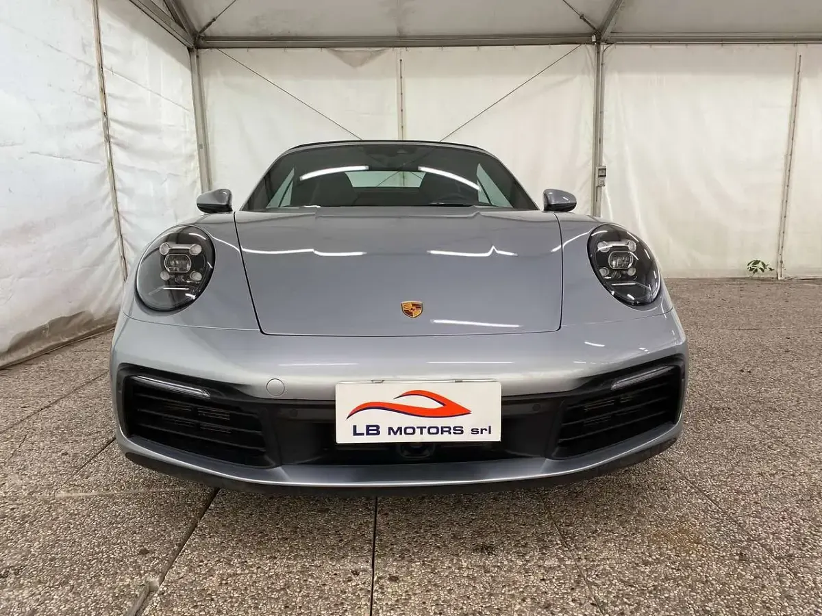 Usata Porsche 911 Carrera Cabriolet 385 CV (283 kW) 2022 Argento Cabrio