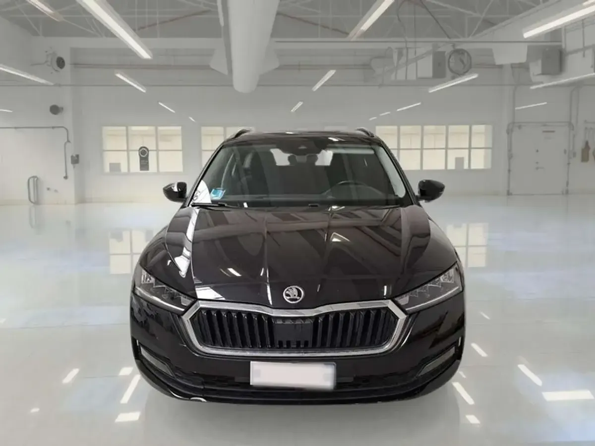Usata Skoda Octavia Executive 150 CV (110 kW) 2022 Nero Station wagon