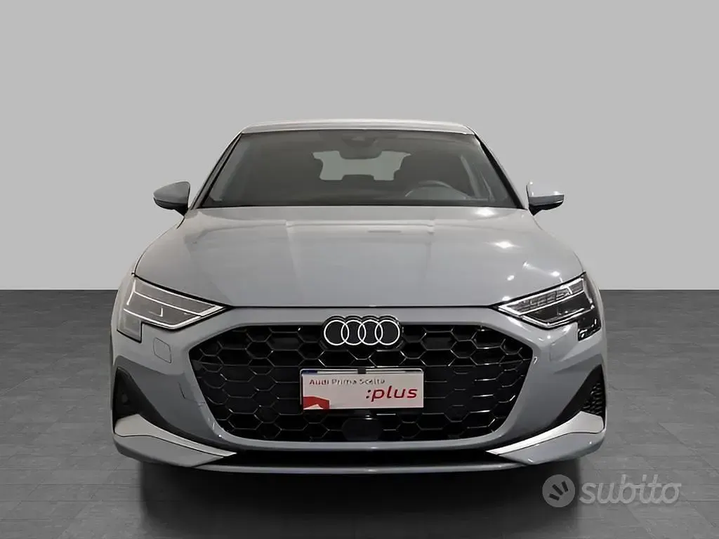 Usata Audi A3 Advanced 150 CV (110 kW) 2025 Grigio freccia perla Berlina