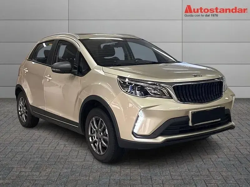 Usata EMC Wave 2 103 CV (75 kW) 2024 Oro SUV