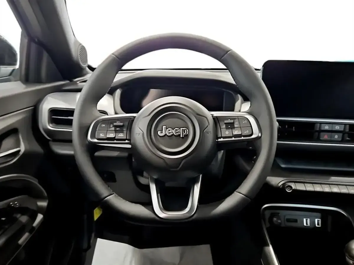 Nuova Jeep Avenger Summit 100 CV (73 kW) 2026 Grigio SUV