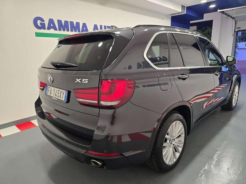 Begagnad BMW X5 Luxury Line 218 HK (160 kW) 2015 Grå SUV
