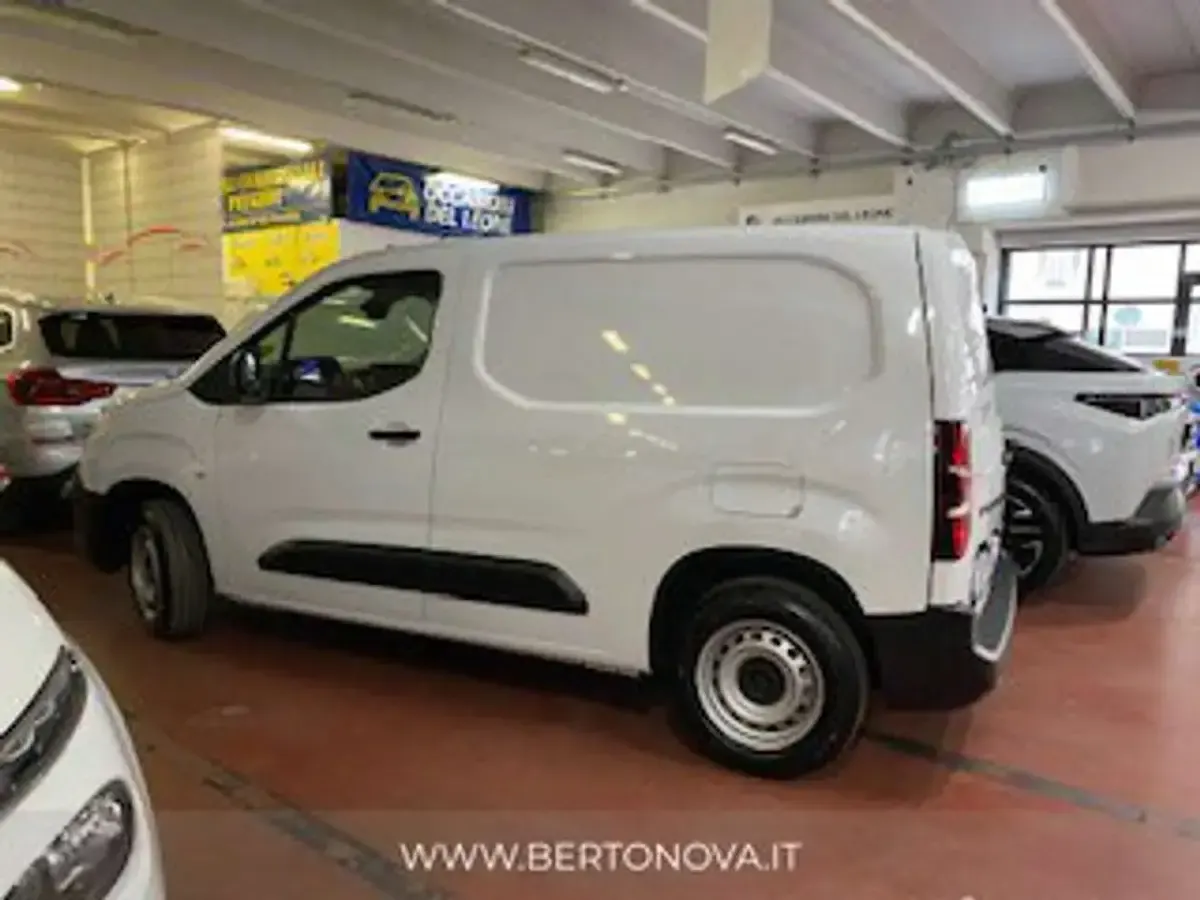 Nouvelle Citroën Berlingo 102 ch (75 kW) 2026 Blanc Monospace