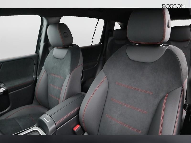 Nieuw Mercedes GLB200 Advanced Plus 150 PK (110 kW) 2025 Zwart SUV