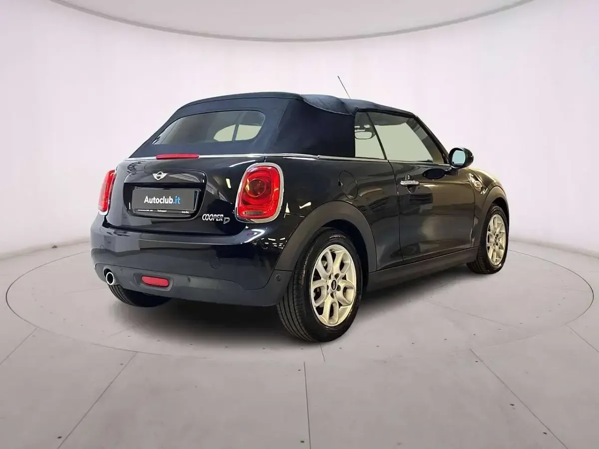Usata Mini Cooper D Cabriolet 116 CV (85 kW) 2018 Midnight black Cabrio