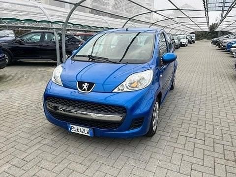Usata Peugeot 107 Active 68 CV (50 kW) 2010 Other Utilitaria