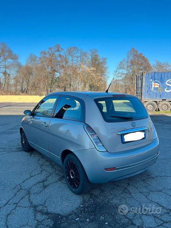 Usata Lancia Ypsilon 77 CV (56 kW) 2008 Marrone Utilitaria