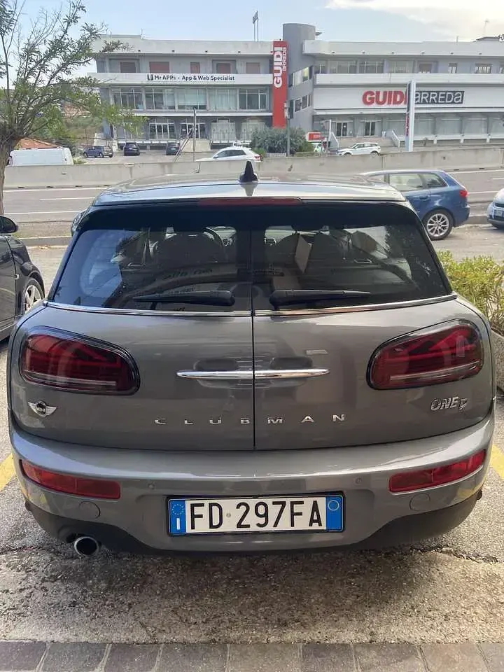 Usata Mini Clubman Business 116 CV (85 kW) 2016 Grigio finanza pastello Station wagon