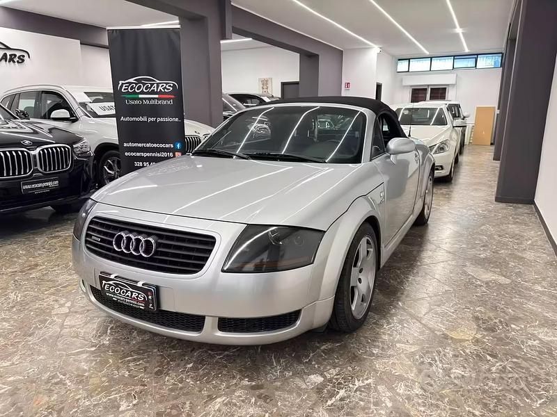 Usata Audi TT Roadster 225 CV (165 kW) 1999 Grigio Cabrio