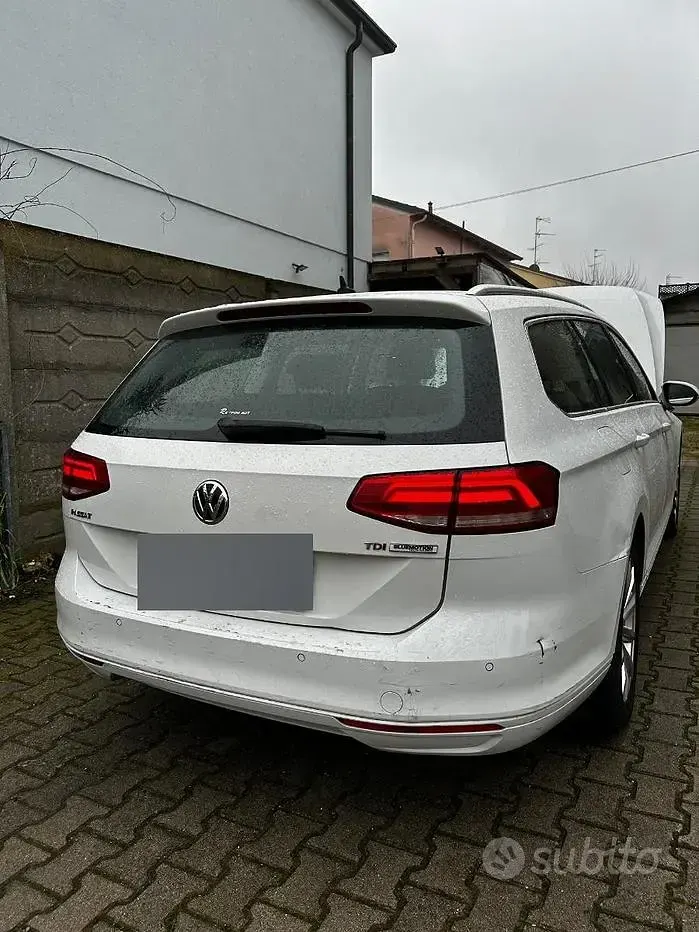 Usata VW Passat 120 CV (88 kW) 2016 Bianco Station wagon