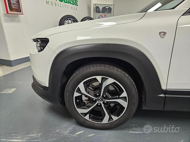 Usata Mazda MX30 Makoto 170 CV (125 kW) 2024 Arctic white SUV