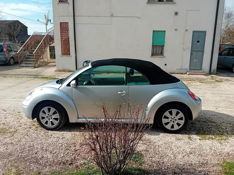 Usata 2009 VW Beetle Cabrio | 6000 € (Buon prezzo) - Immagine 1/2