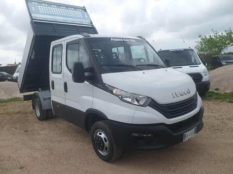 Usata Iveco Daily 140 CV (102 kW) 2025 Bianco Furgone