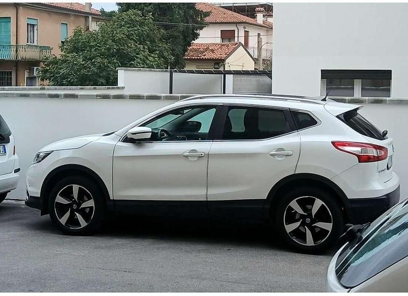 Usata Nissan Qashqai N-Connecta 131 CV (96 kW) 2016 SUV