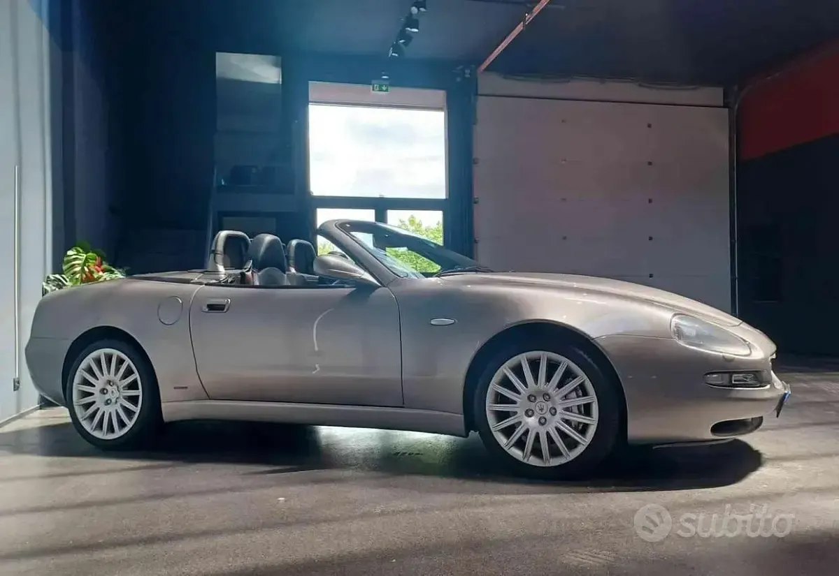 Usata Maserati Spyder 390 CV (286 kW) 2002 Grigio Cabrio