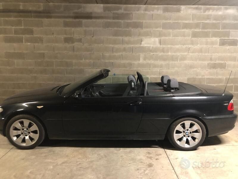 Usata BMW 320 Cabriolet 150 CV (110 kW) 2005 Nero Cabrio