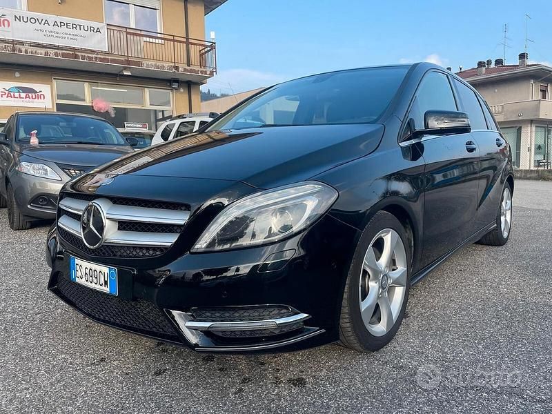Usata Mercedes B180 Premium 109 CV (80 kW) 2013 Nero Monovolume