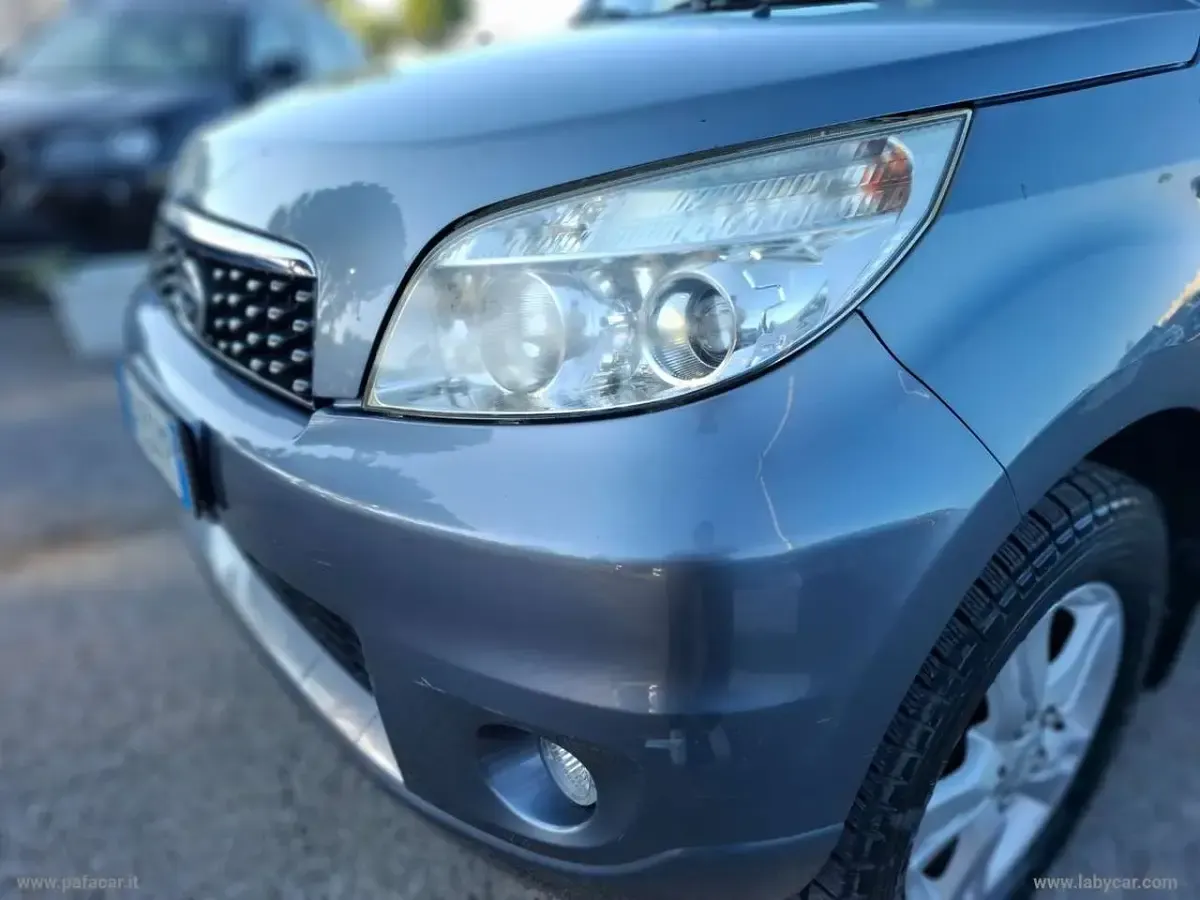Usata Daihatsu Terios HIRO 105 CV (77 kW) 2009 Grigio SUV