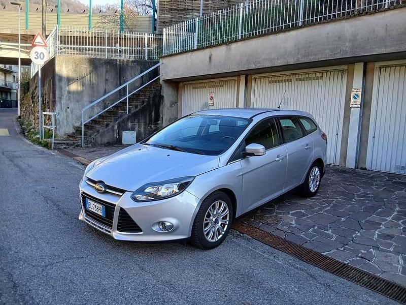 Usata 2013 Ford Focus Titanium Tre volumi | 3600 € (Super prezzo) - Immagine 1/4