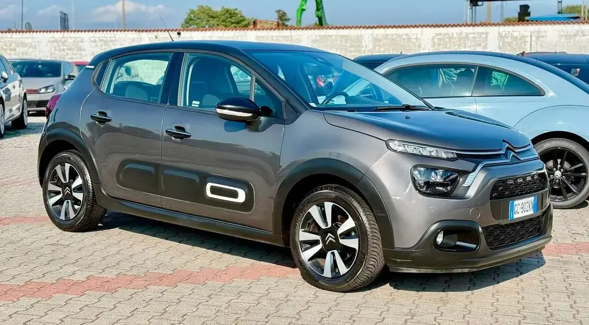 Usata Citroën C3 Shine 83 CV (61 kW) 2020 Grigio Utilitaria