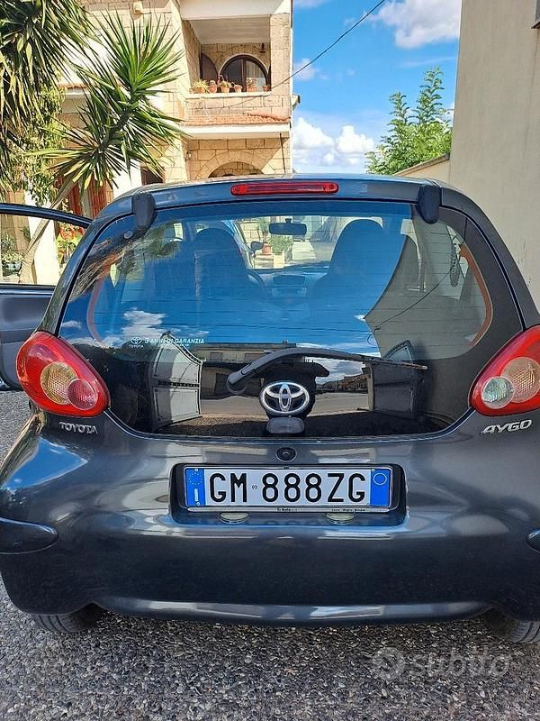 Usata 2005 Toyota Aygo Due volumi | 3300 € (Molto cara) - Immagine 1/4