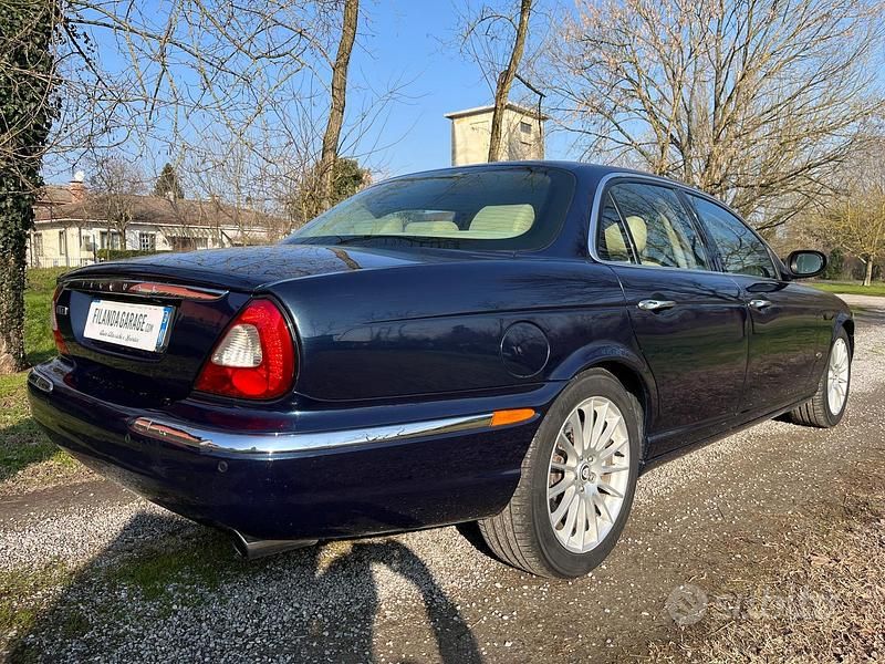 Usata Jaguar XJ Executive 207 CV (152 kW) 2007 Blu Berlina