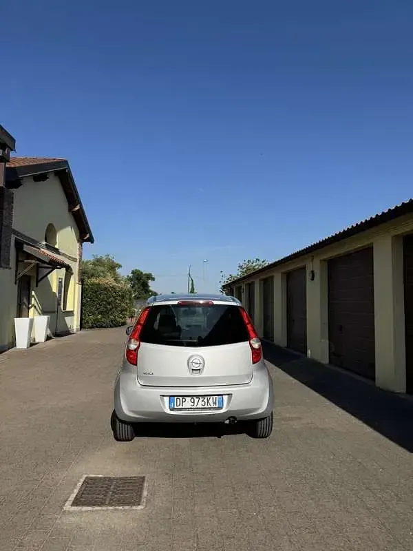 Usata Opel Agila Enjoy 86 CV (63 kW) 2008 Utilitaria