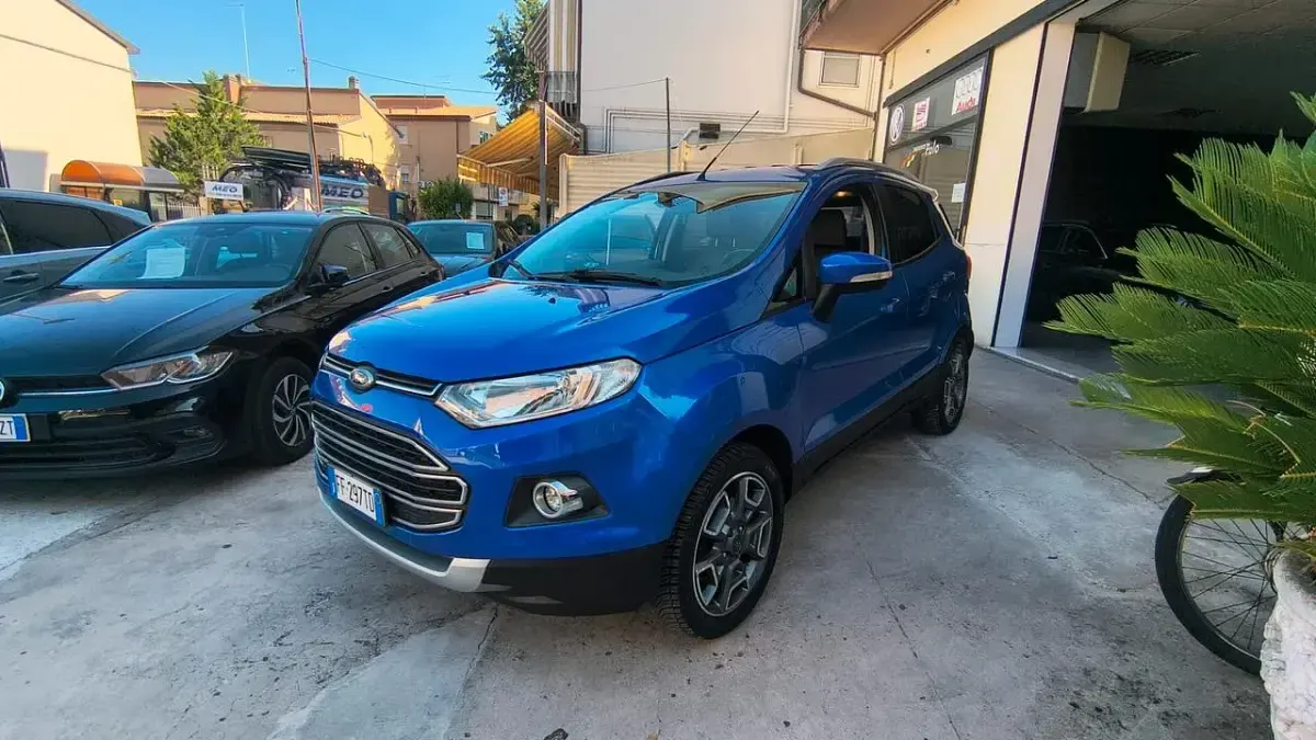 Usata Ford Ecosport Titanium 111 CV (81 kW) 2017 Blu SUV