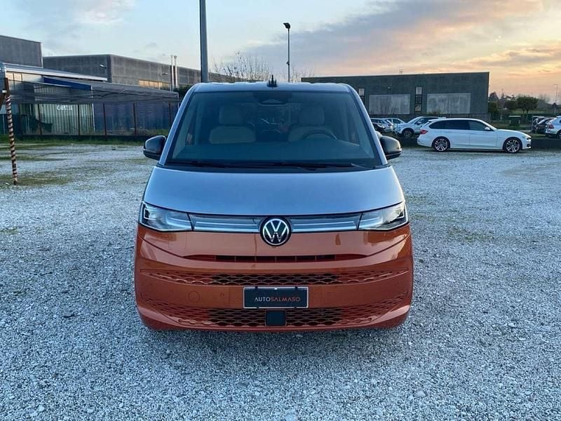 Nuova VW Multivan Style 150 CV (110 kW) 2026 Arancione Furgone