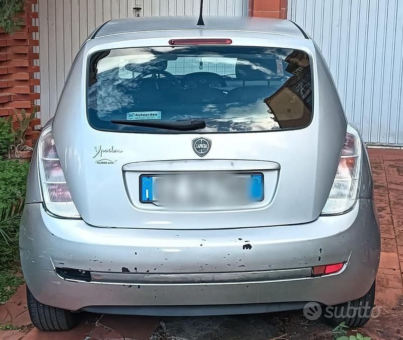 Usata Lancia Ypsilon 77 CV (56 kW) 2010 Grigio Utilitaria