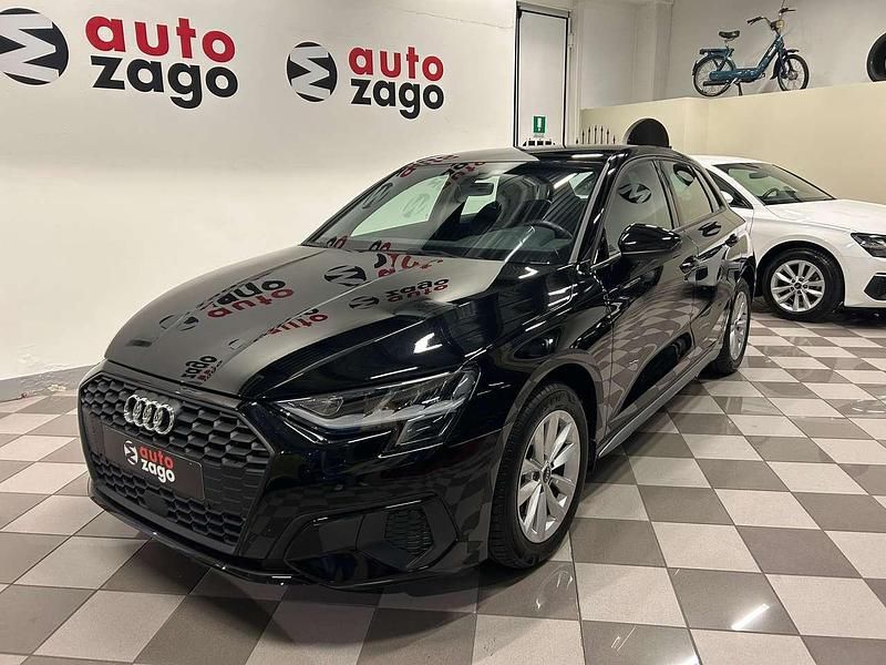 Nero metallizzato Usata 2023 Audi A3 Sport Tre volumi | 25.900 € (Ottimo prezzo) - Immagine 1/4