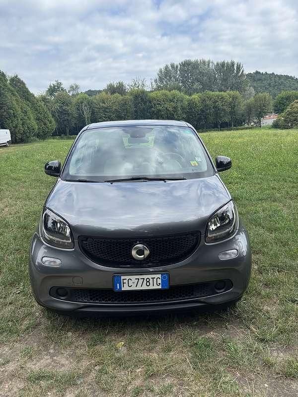 Usata Smart ForFour Passion 75 CV (55 kW) 2016 Grigio Utilitaria