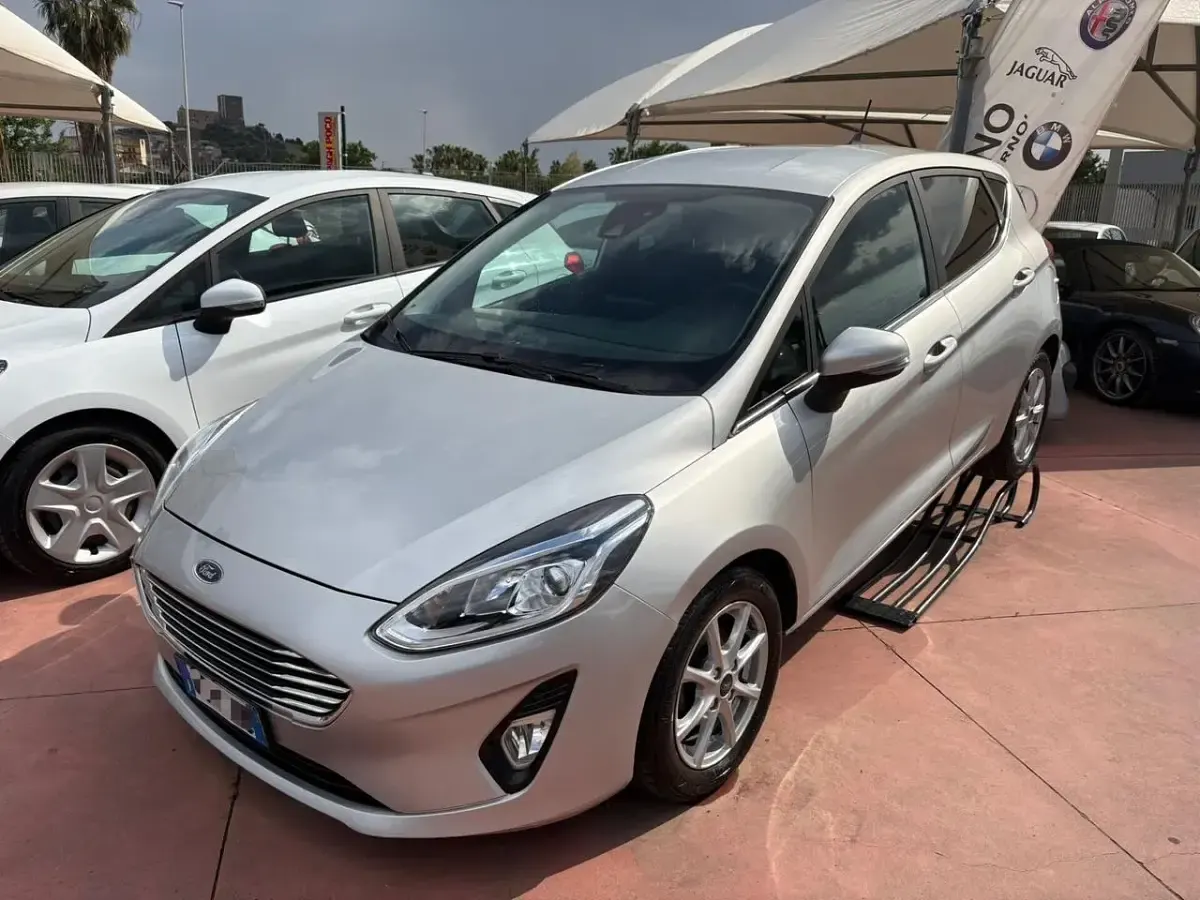 Usata Ford Fiesta Titanium 125 CV (91 kW) 2021 Grigio Utilitaria