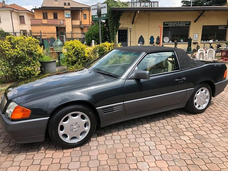 Usata Mercedes SL500 326 CV (239 kW) 1992 Nero Cabrio
