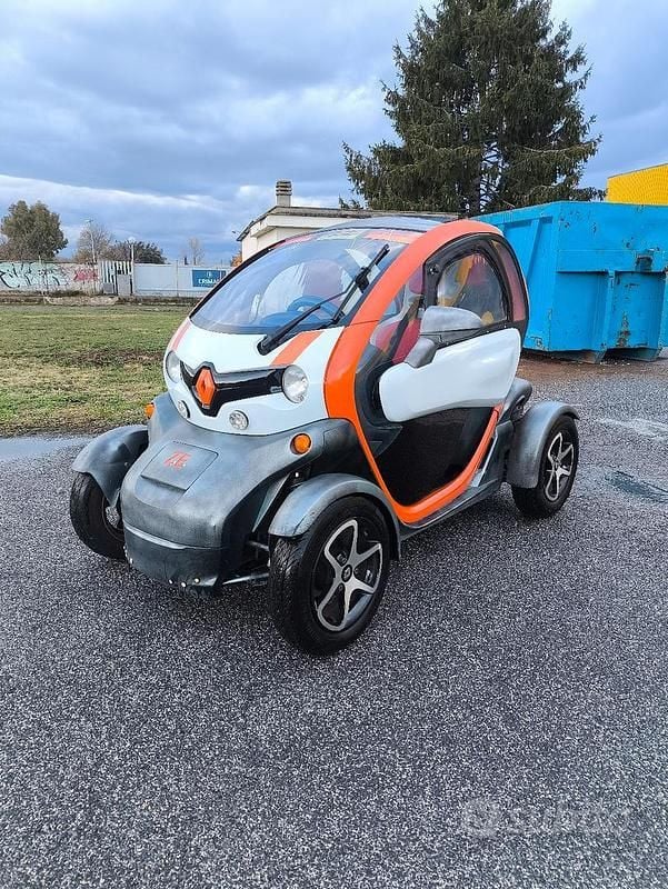 Usata Renault Twizy 13 kW (18 CV) 2016 Bianco Utilitaria