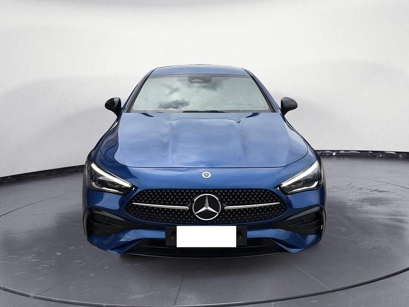Usado Mercedes 220 AMG Line Premium Plus 144 kW (197 CV) 2024 Azul Coupe
