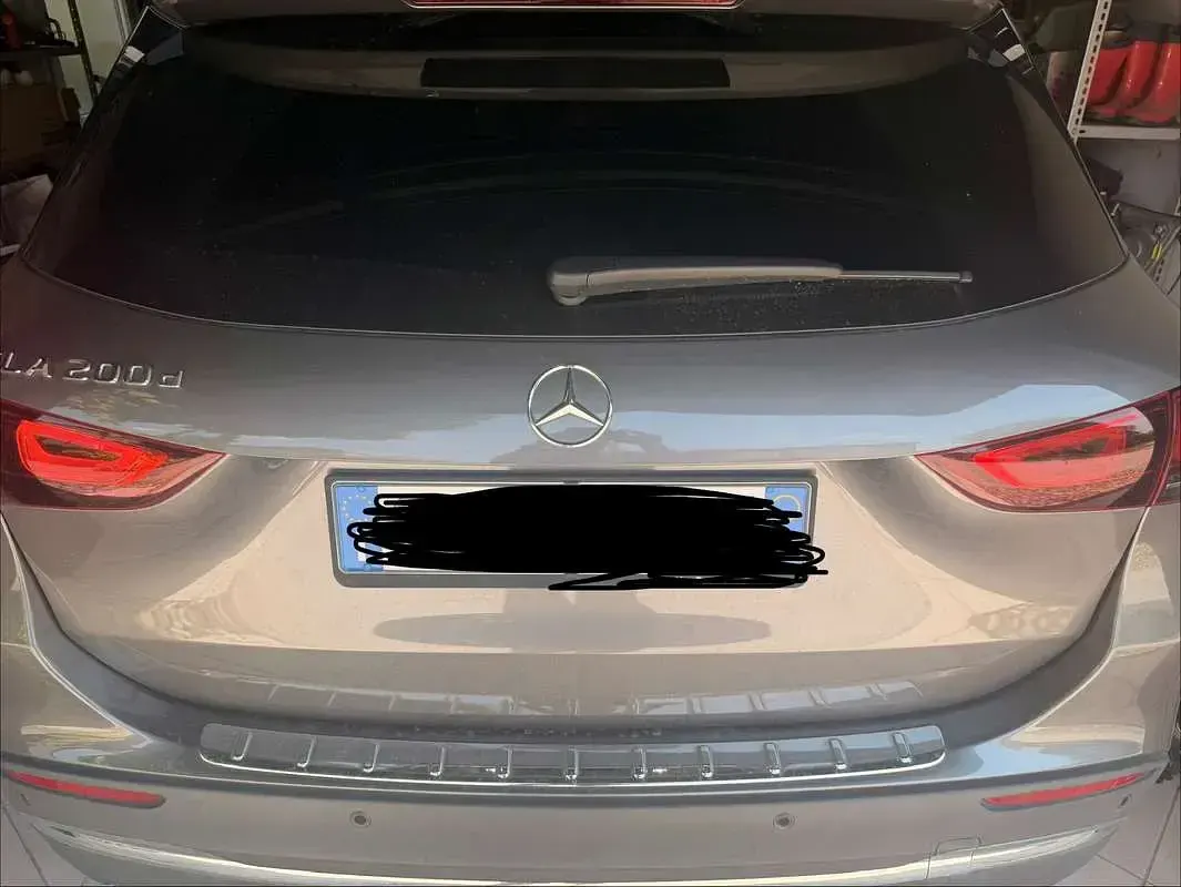 Usata Mercedes GLA200 Premium 150 CV (110 kW) 2022 Grigio SUV