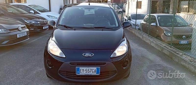 Usata Ford Ka 69 CV (50 kW) 2015 Nero Utilitaria