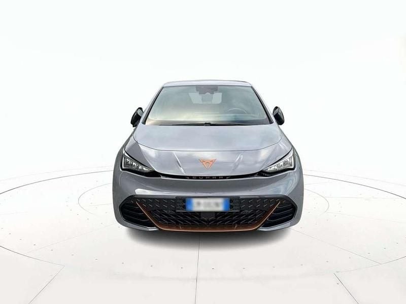 Usata Cupra Born e-Boost 69 kW (95 CV) 2022 Grigio / pastello Utilitaria