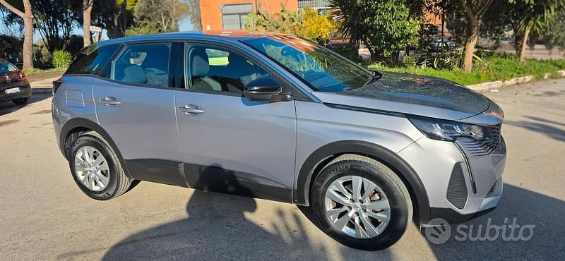 Usata Peugeot 3008 130 CV (95 kW) 2023 Grigio SUV