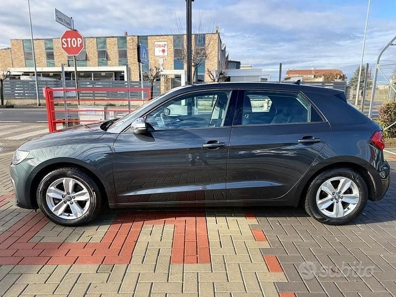 Usata Audi A1 116 CV (85 kW) 2019 Grigio SUV