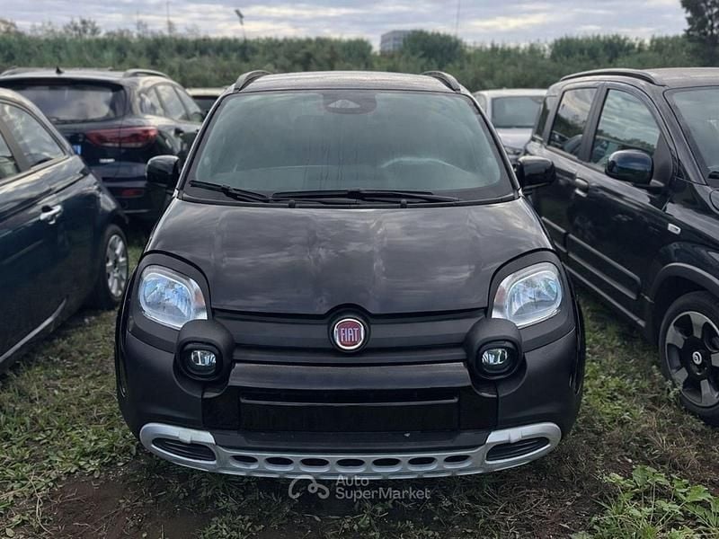 Usata Fiat Panda Cross Cross 70 CV (51 kW) 2025 Nero Utilitaria