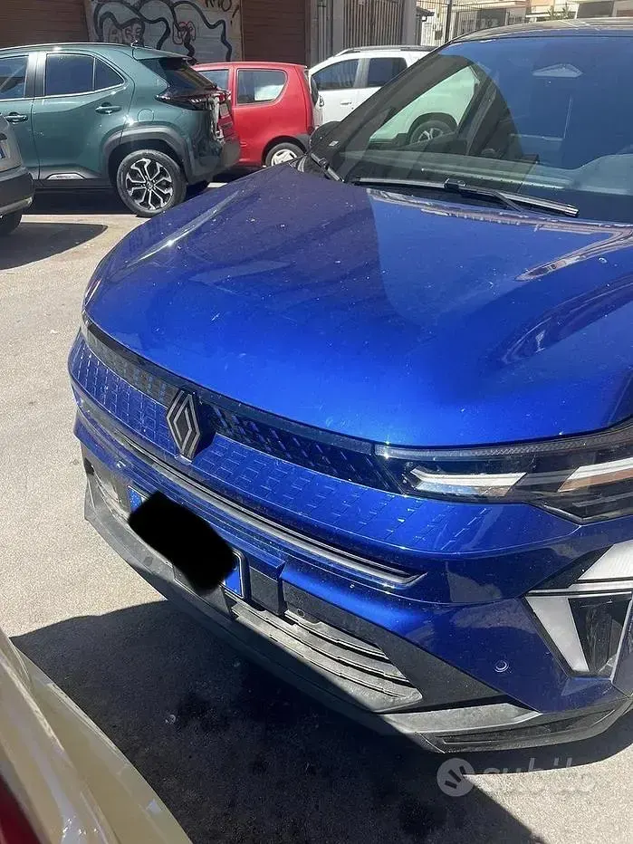Usata Renault Captur 101 CV (74 kW) 2025 Bluazzurro SUV