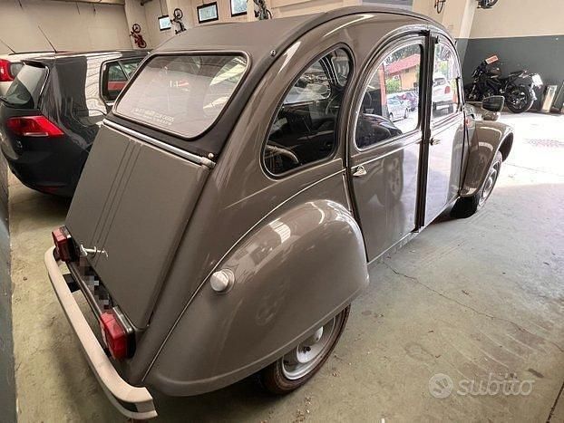 Usata Citroën 2CV 28 CV (20 kW) 1979 Grigio Berlina