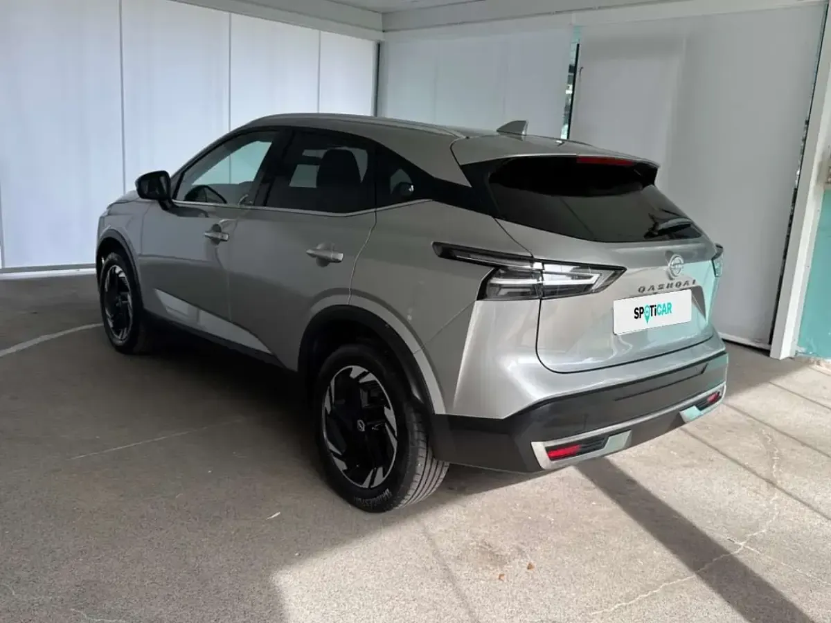 Usata Nissan Qashqai N-Connecta 158 CV (116 kW) 2025 Grigio SUV
