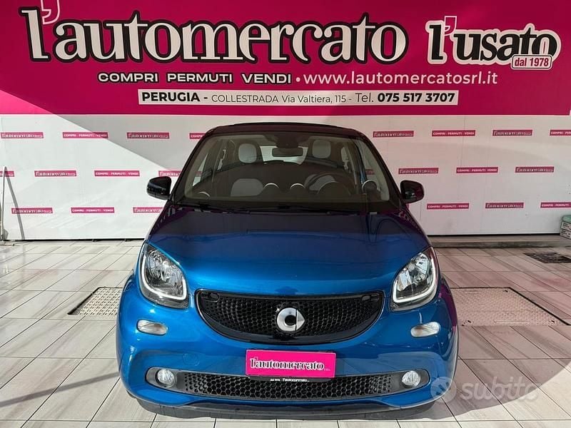 Usata Smart ForFour Passion 90 CV (66 kW) 2016 Blu Utilitaria