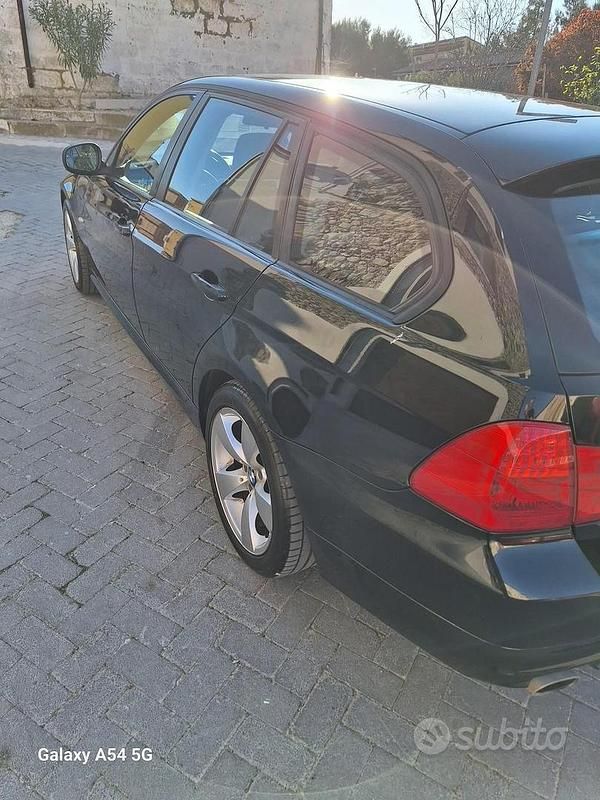 Usata BMW 320 Efficient Dynamics 177 CV (130 kW) 2008 Nero Station wagon